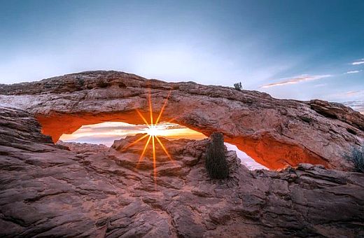 .               2020  mesa arch usa- sunrise- Omer Salom CC 4.0 license..JPG
