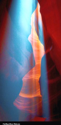 Antelope Canyon- Moyan Brenn - creativecommons.org-licenses-by-2.0 - flickr.com-photos-aigle_dore-5952230100.JPG